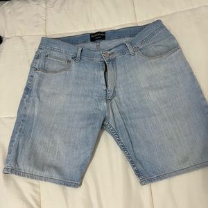 ⭐️ Men Light Wash Blue Jean Denim Shorts Size Small